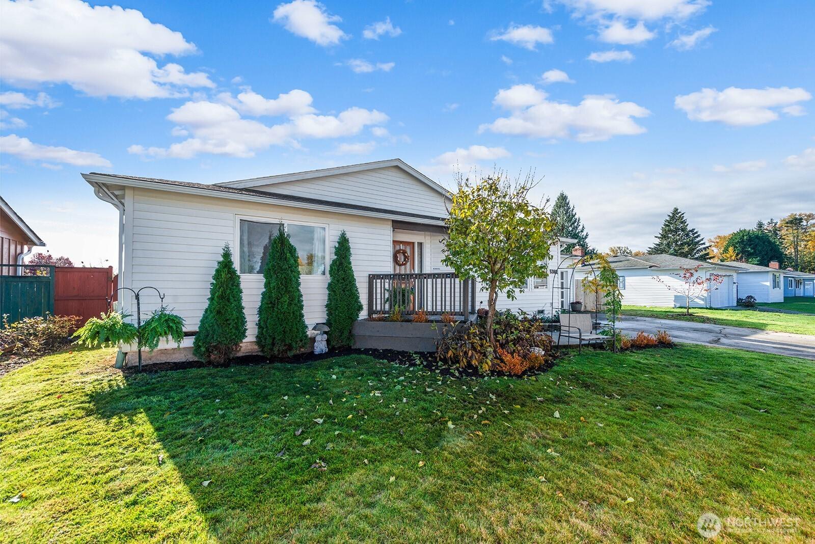 MARYSVILLE, Washington, 98271, United States, 3 Bedrooms Bedrooms, ,1 BathroomBathrooms,Residential,For Sale,1989139