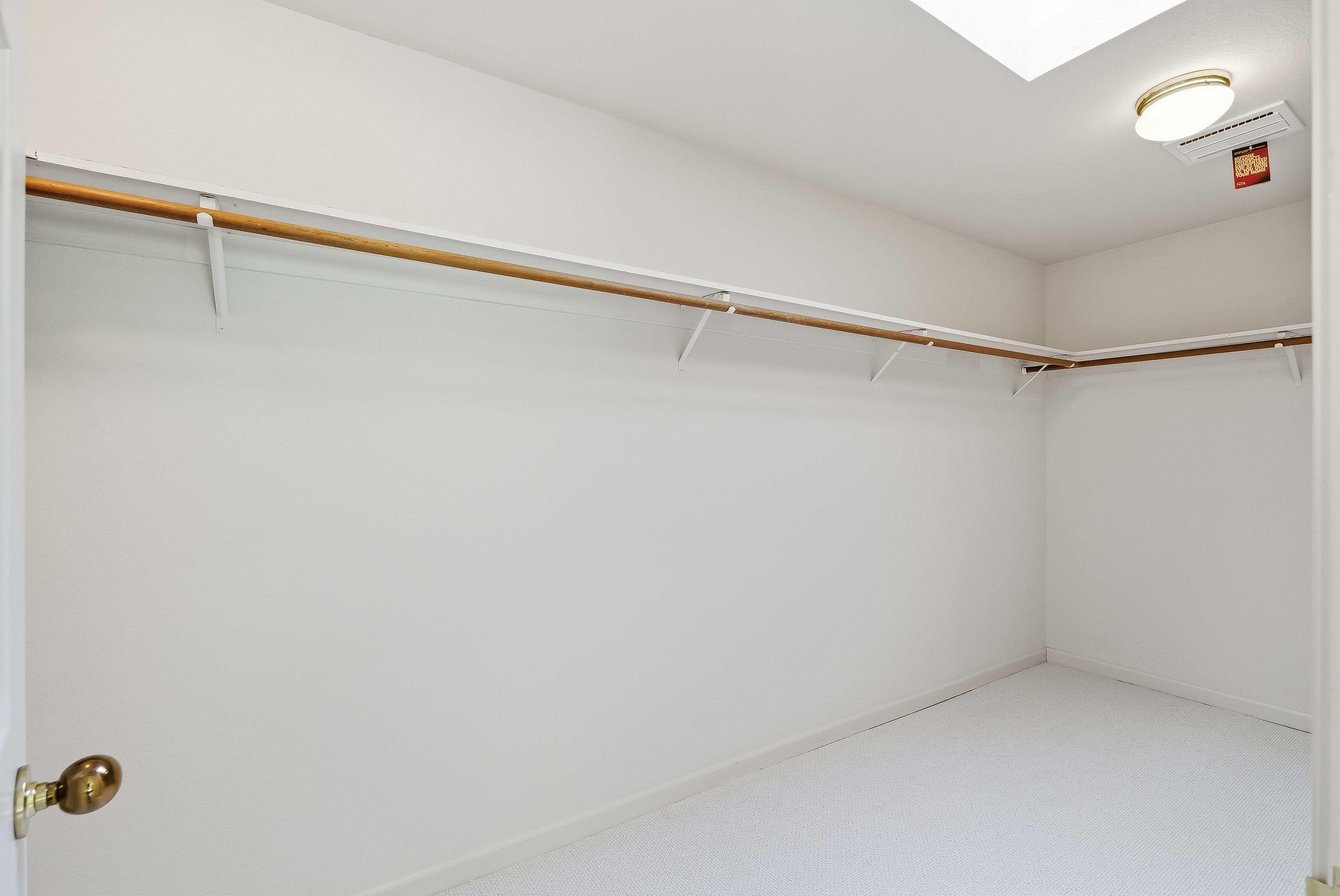  More Than 2.7 Acres of Privacy and Potential with Palo Alto Schools - 物件實景