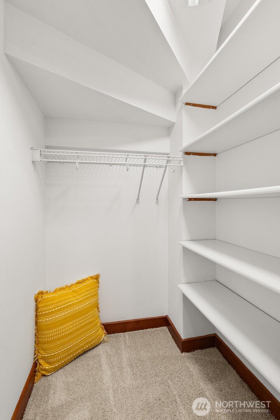 SEATTLE, Washington, 98105, United States, 3 Bedrooms Bedrooms, ,3 BathroomsBathrooms,Residential,For Sale,1875304