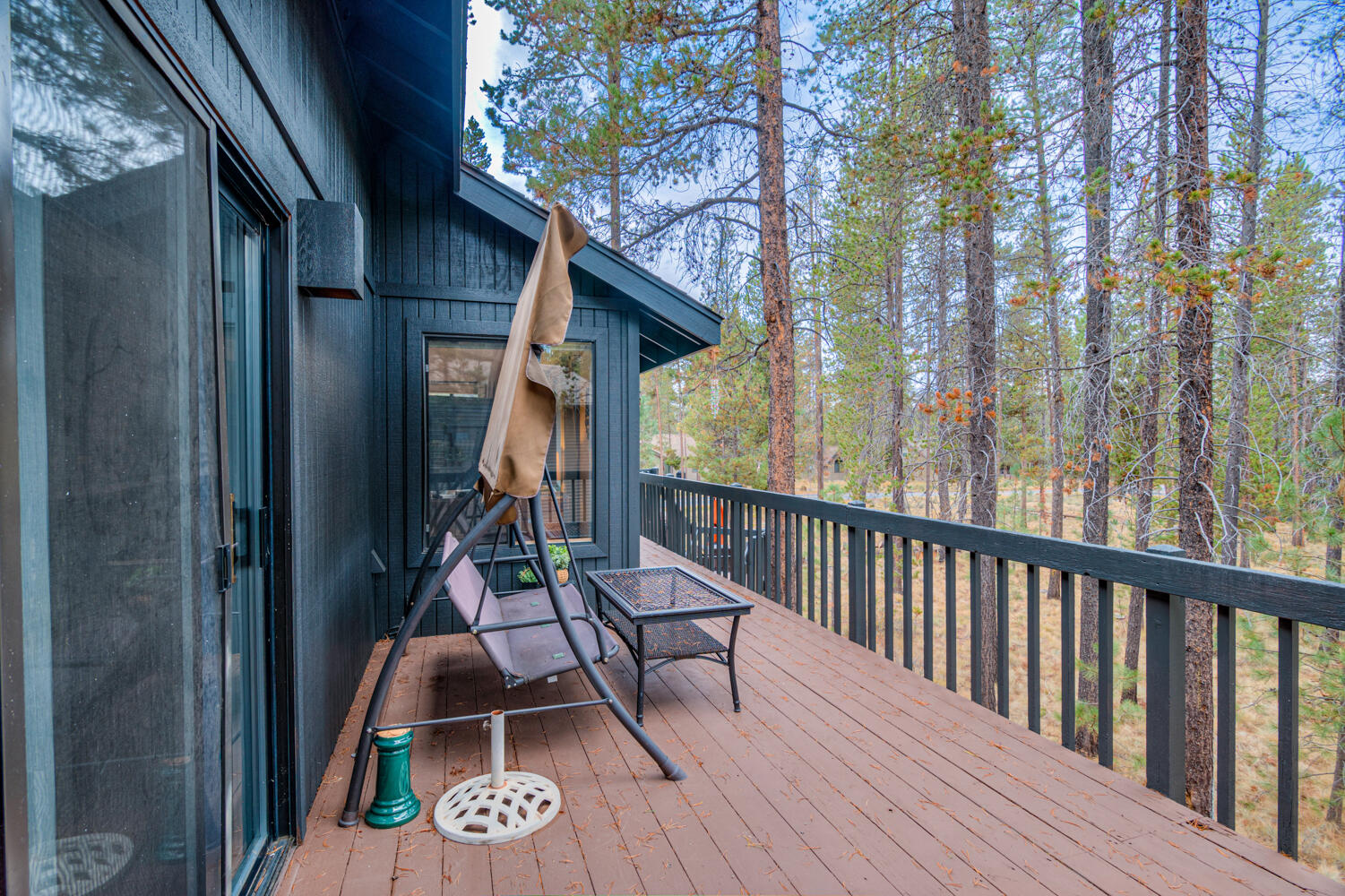 Sunriver, Oregon, 97707, United States, 3 Bedrooms Bedrooms, ,2 BathroomsBathrooms,Residential,For Sale,1982531