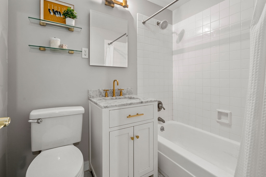 Boston, Massachusetts, 02114, United States, 2 Bedrooms Bedrooms, ,1 BathroomBathrooms,Residential,For Sale,1838865