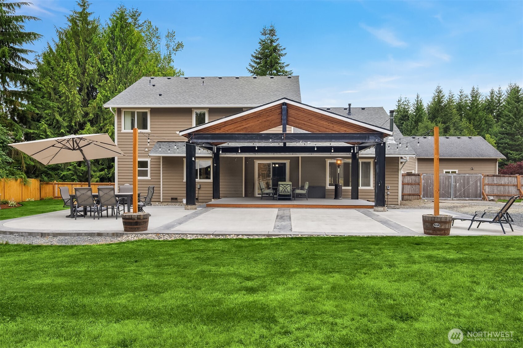Lake Stevens, Washington, 98258, United States, 4 Bedrooms Bedrooms, ,2 BathroomsBathrooms,Residential,For Sale,1901328