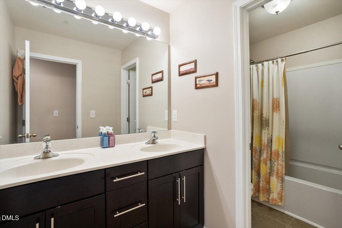 Cary, North Carolina, 27519, United States, 6 Bedrooms Bedrooms, ,4 BathroomsBathrooms,Residential,For Sale,1988083