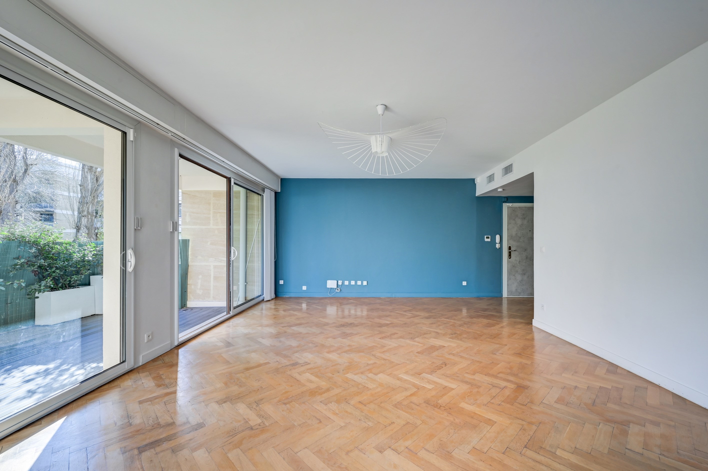  For Sale – 3-Bedroom Apartment in the City Center - 物件實景