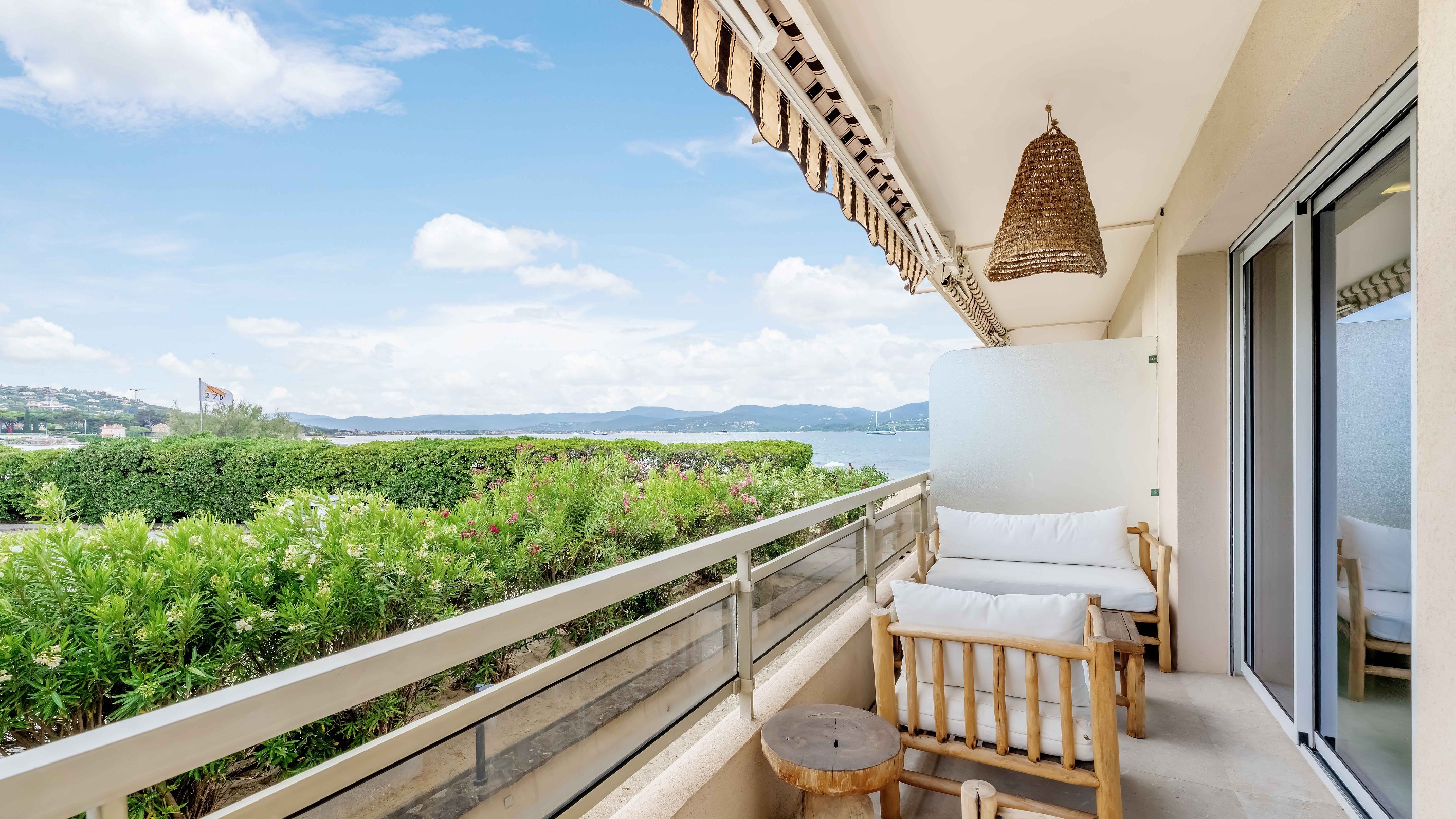  Waterfront 3 bedrooms apartment with private beach access near Saint-Tropez vil… - 物件實景