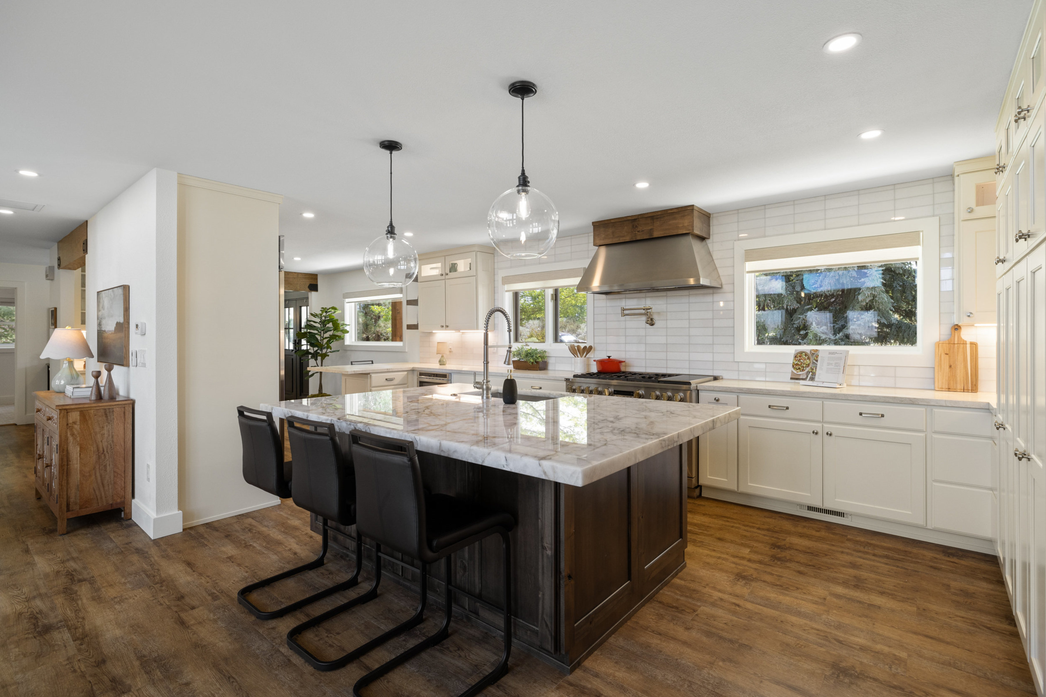  Expansive South West Luxury Ranch Style Estate with RV Garage & In-Law Quarters - 物件實景