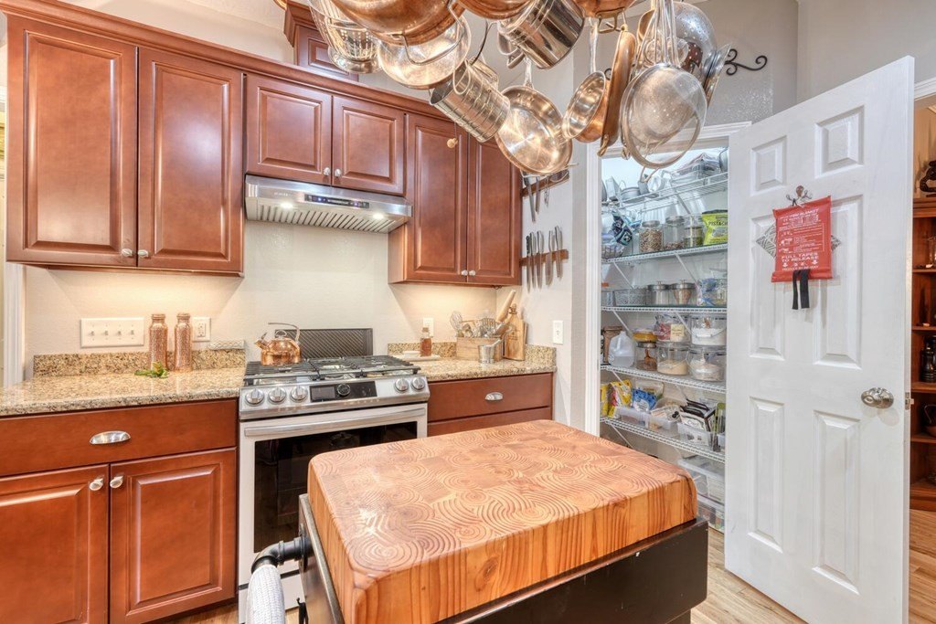 Blairsville, Georgia, 30512, United States, 4 Bedrooms Bedrooms, ,3 BathroomsBathrooms,Residential,For Sale,1983260