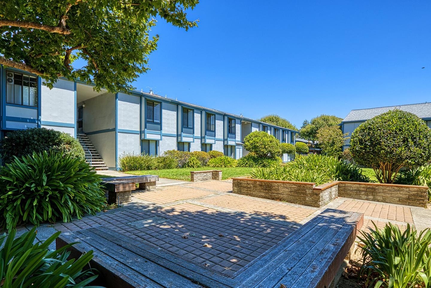 Capitola, California, 95010, United States, 2 Bedrooms Bedrooms, ,1 BathroomBathrooms,Residential,For Sale,1920106