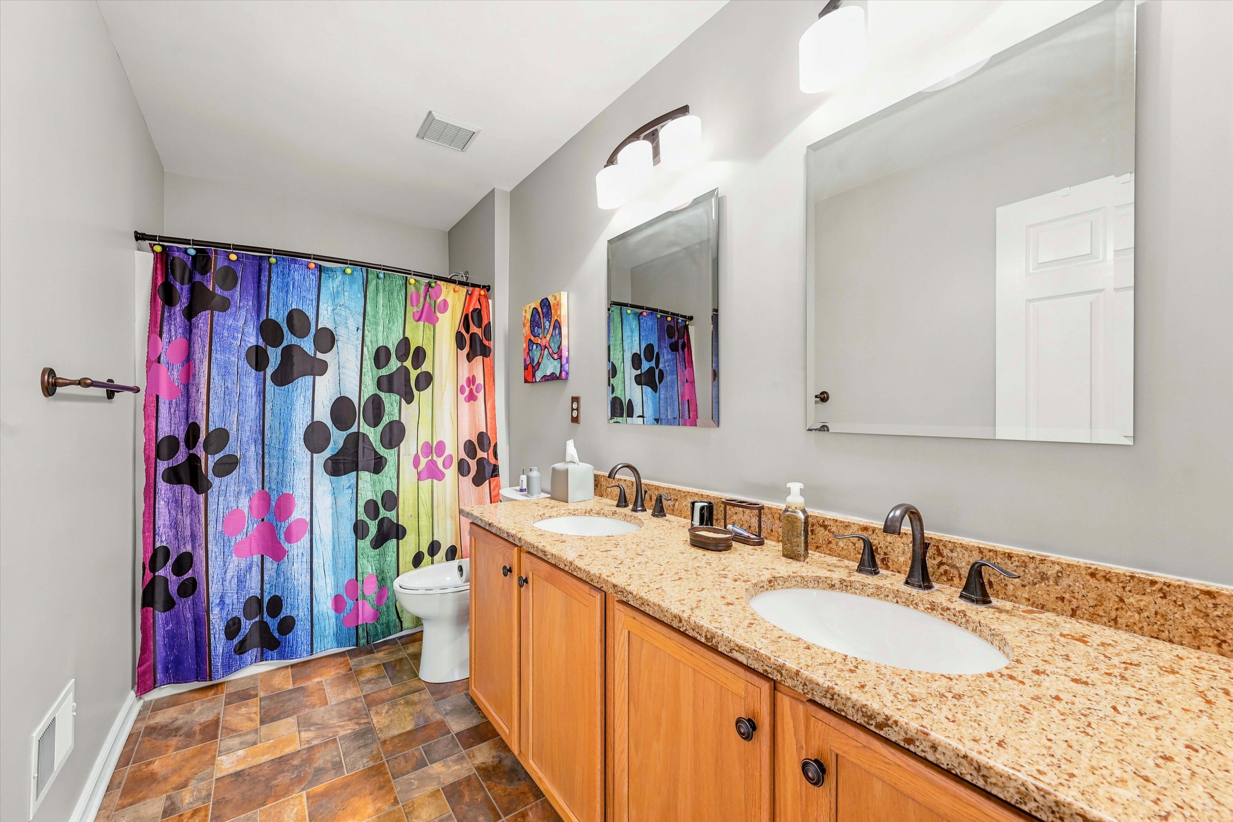 Oxford, Pennsylvania, 19363, United States, 4 Bedrooms Bedrooms, ,3 BathroomsBathrooms,Residential,For Sale,2049212