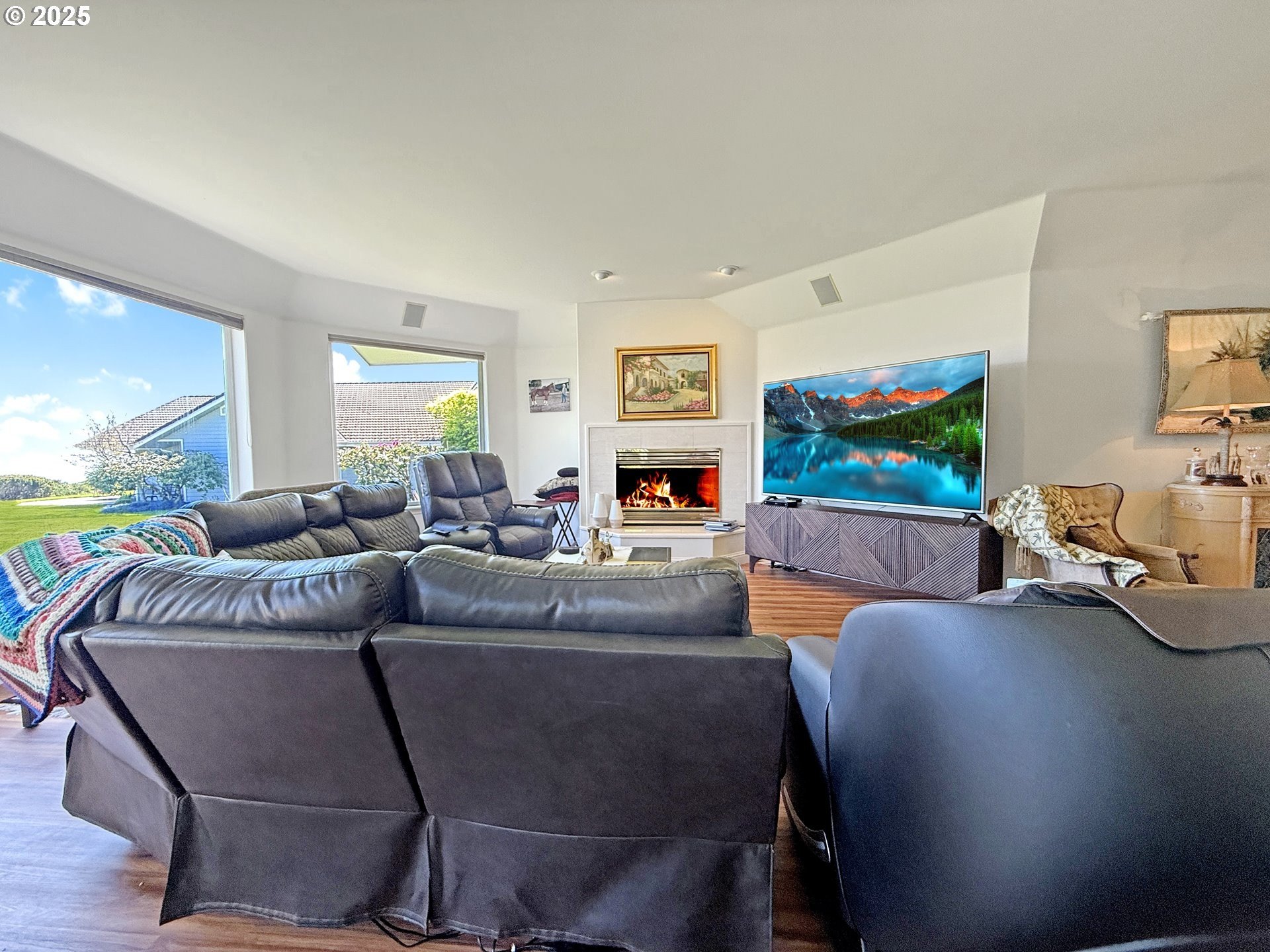 Brookings, Oregon, 97415, United States, 3 Bedrooms Bedrooms, ,2 BathroomsBathrooms,Residential,For Sale,1942520