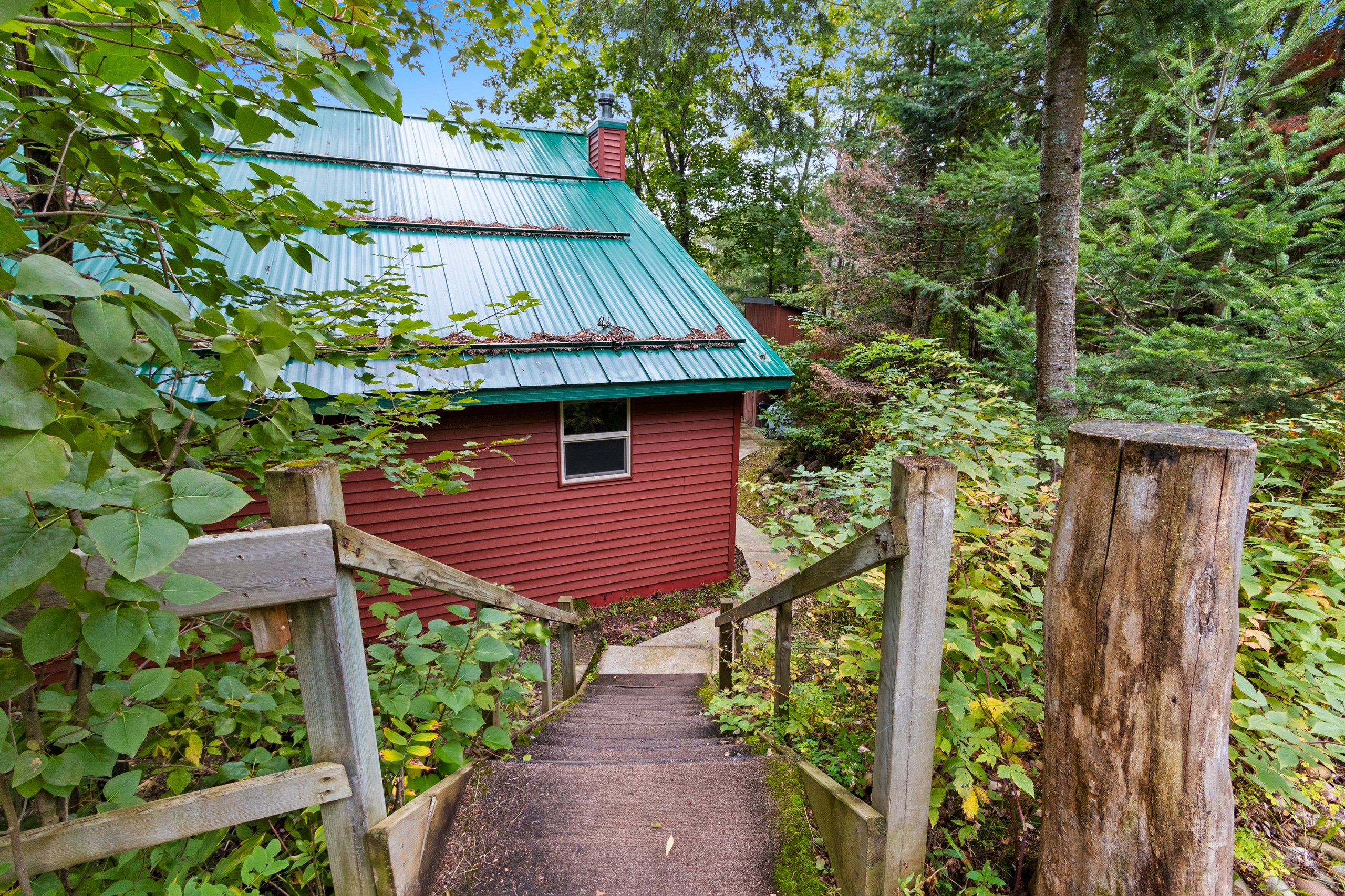 Lakewood, Wisconsin, 54138, United States, 3 Bedrooms Bedrooms, ,1 BathroomBathrooms,Residential,For Sale,1948310