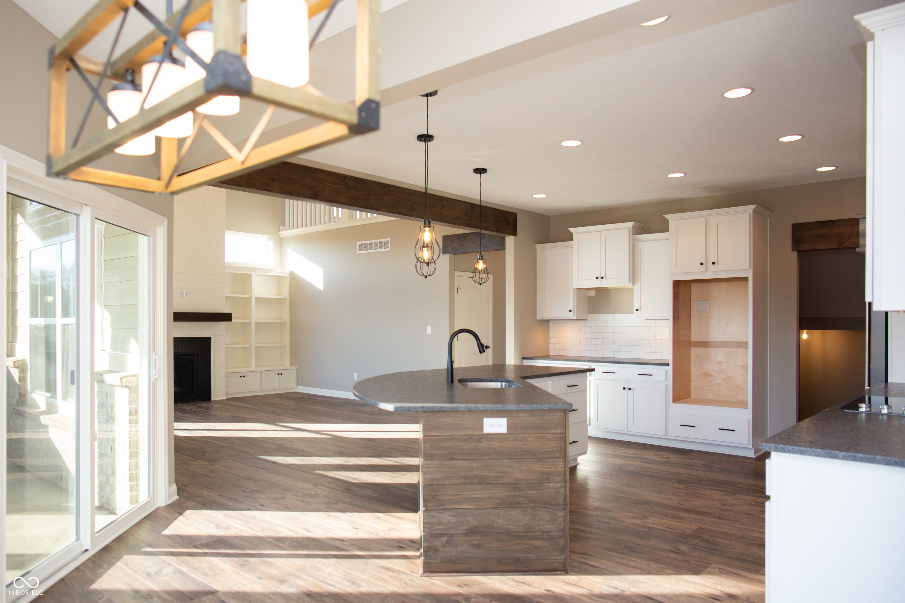 Columbus, Indiana, 47201, United States, 3 Bedrooms Bedrooms, ,3 BathroomsBathrooms,Residential,For Sale,1981830