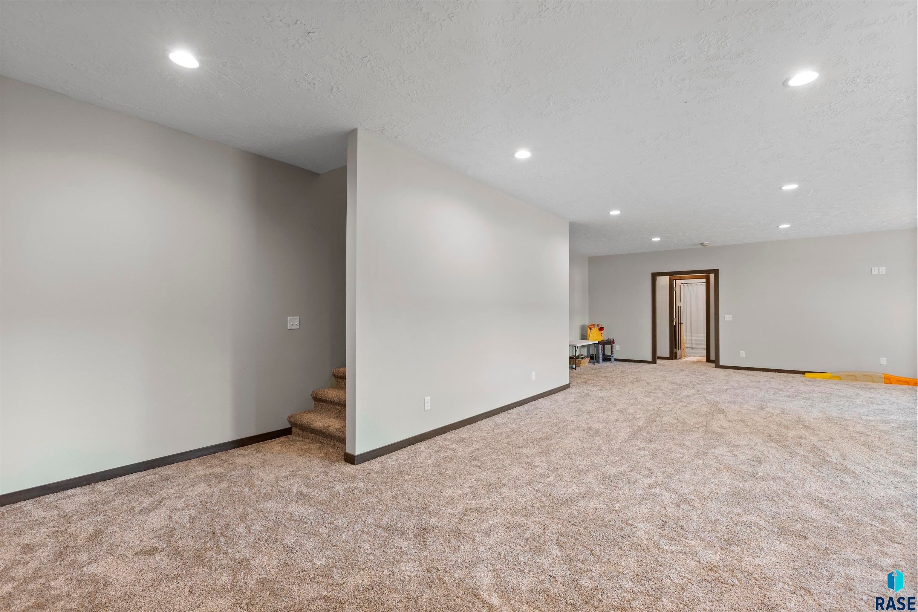 204 S 15th Ave, Rock Rapids, Iowa, 51246, United States, 5 Bedrooms Bedrooms, ,2 BathroomsBathrooms,Residential,For Sale,204 S 15th Ave,1614396