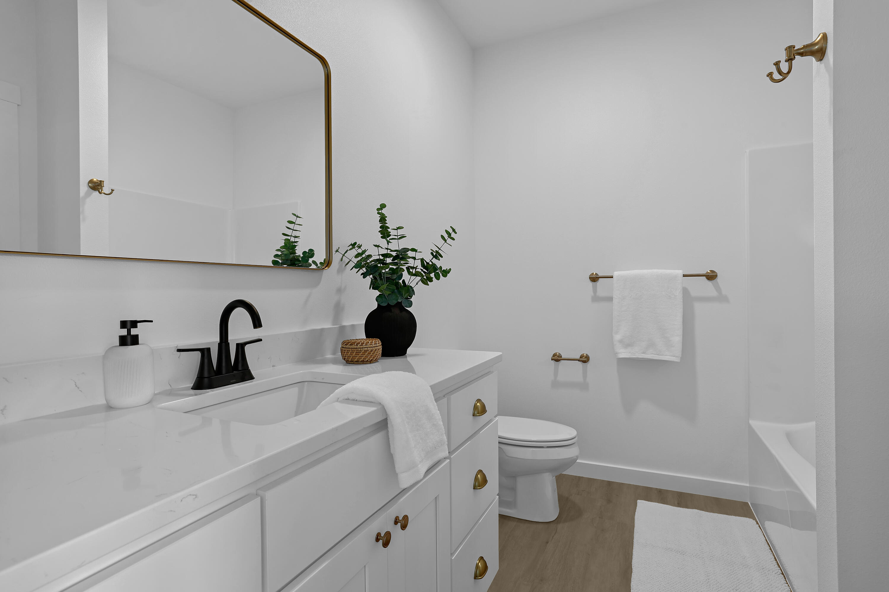 Holmen, Wisconsin, 54636, United States, 3 Bedrooms Bedrooms, ,2 BathroomsBathrooms,Residential,For Sale,1779685