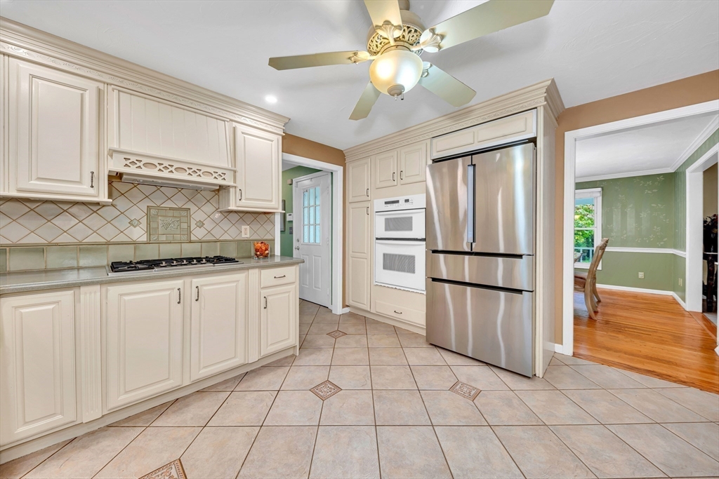 Mansfield, Massachusetts, 02048, United States, 4 Bedrooms Bedrooms, ,3 BathroomsBathrooms,Residential,For Sale,2001222