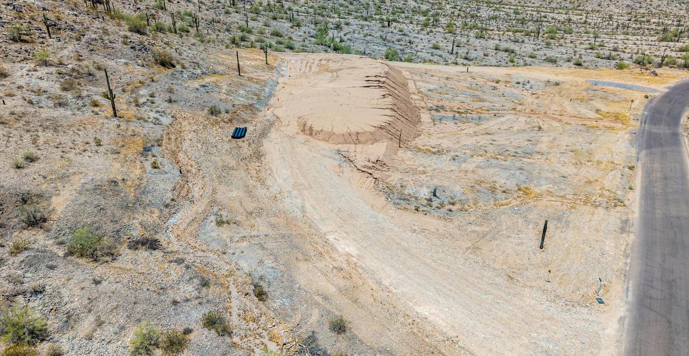  12608 N Sleeping Coyote Drive  Oro Valley, AZ - 物件實景