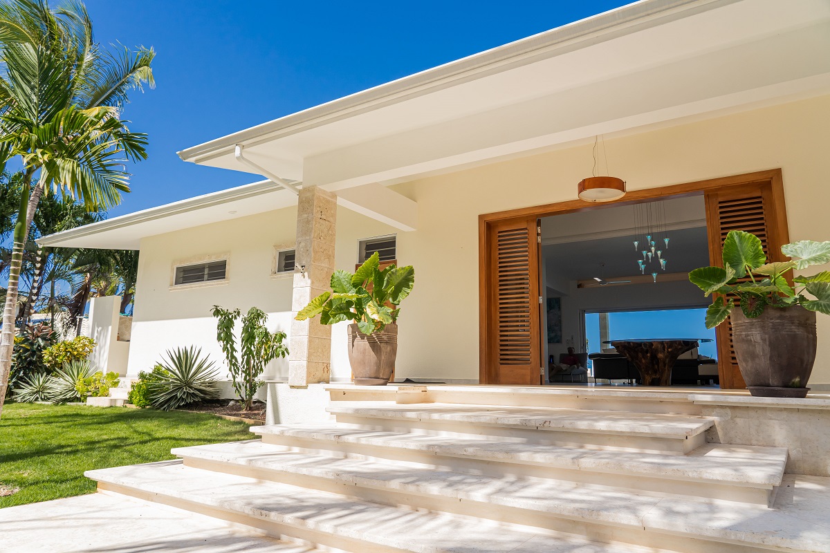 NEW PRICE Captivating 4-Bedroom Ocean front Samana, Samana, DO, 4 Bedrooms Bedrooms, ,4 BathroomsBathrooms,Residential,For Sale,NEW PRICE Captivating 4-Bedroom Ocean front Samana,1080456