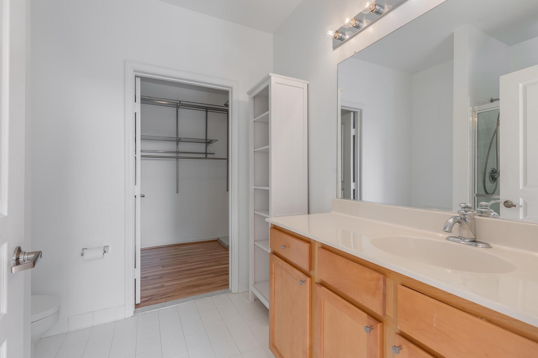  12000 Market Street, Reston, VA, 20190 - 物件實景