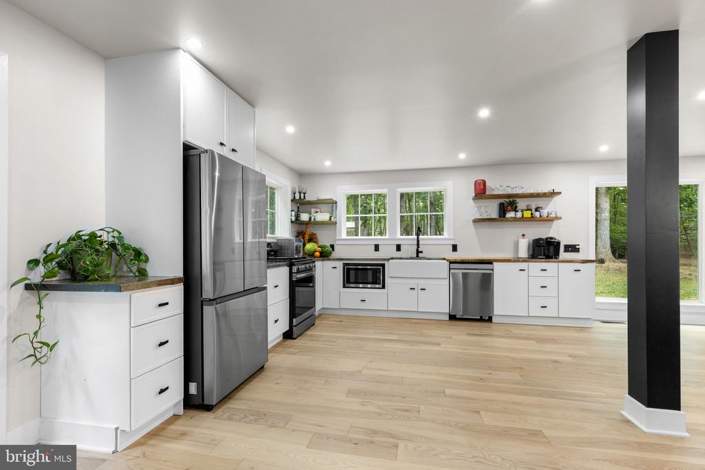 Spotsylvania, Virginia, 22551, United States, 4 Bedrooms Bedrooms, ,4 BathroomsBathrooms,Residential,For Sale,1981992