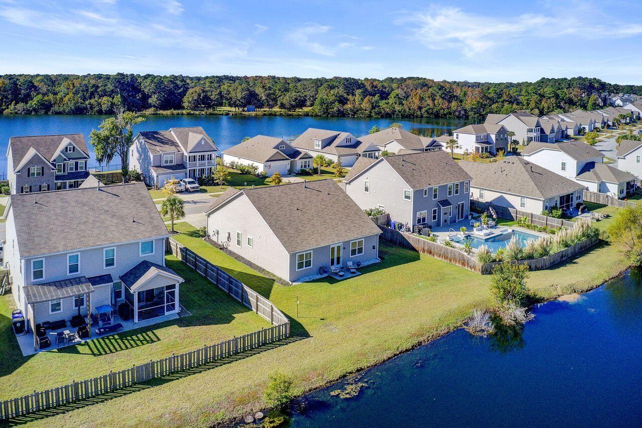 Johns Island, South Carolina, 29455, United States, 4 Bedrooms Bedrooms, ,2 BathroomsBathrooms,Residential,For Sale,1967653
