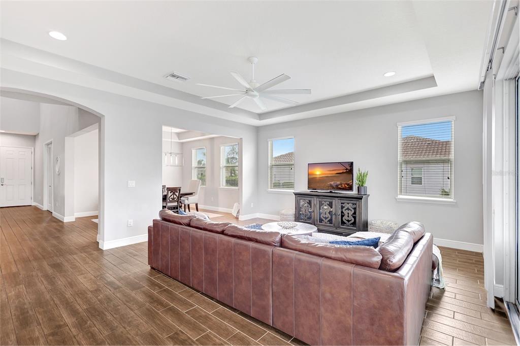 Bradenton, Florida, 34212, United States, 5 Bedrooms Bedrooms, ,5 BathroomsBathrooms,Residential,For Sale,1917227