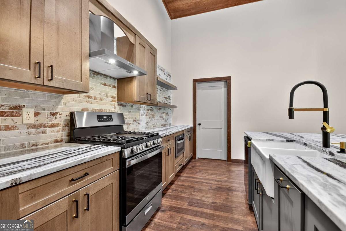 Mineral Bluff, Georgia, 30559, United States, 3 Bedrooms Bedrooms, ,3 BathroomsBathrooms,Residential,For Sale,2008232