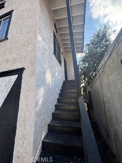 Los Angeles, California, 90062, United States, 4 Bedrooms Bedrooms, ,Residential,For Sale,1980407