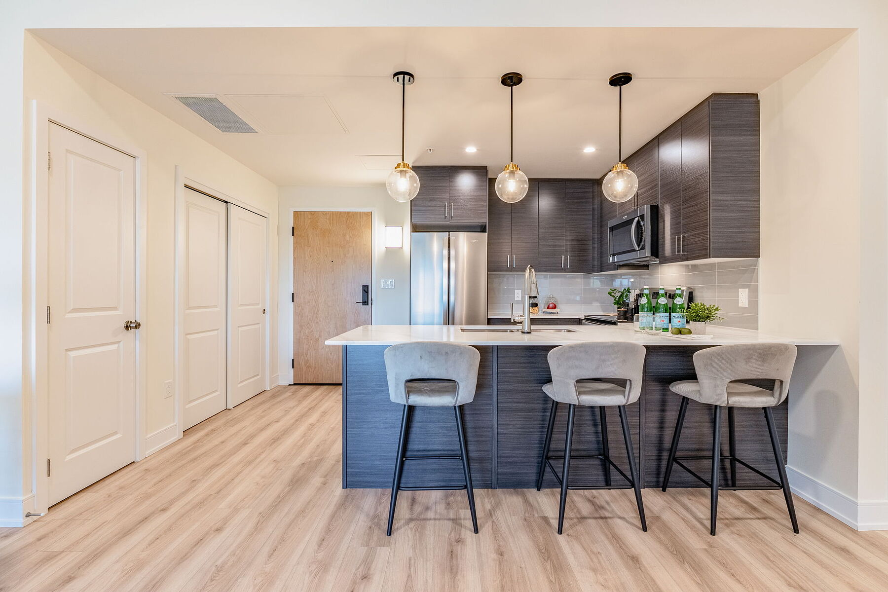  Bright & Spacious Condo Living - 物件實景