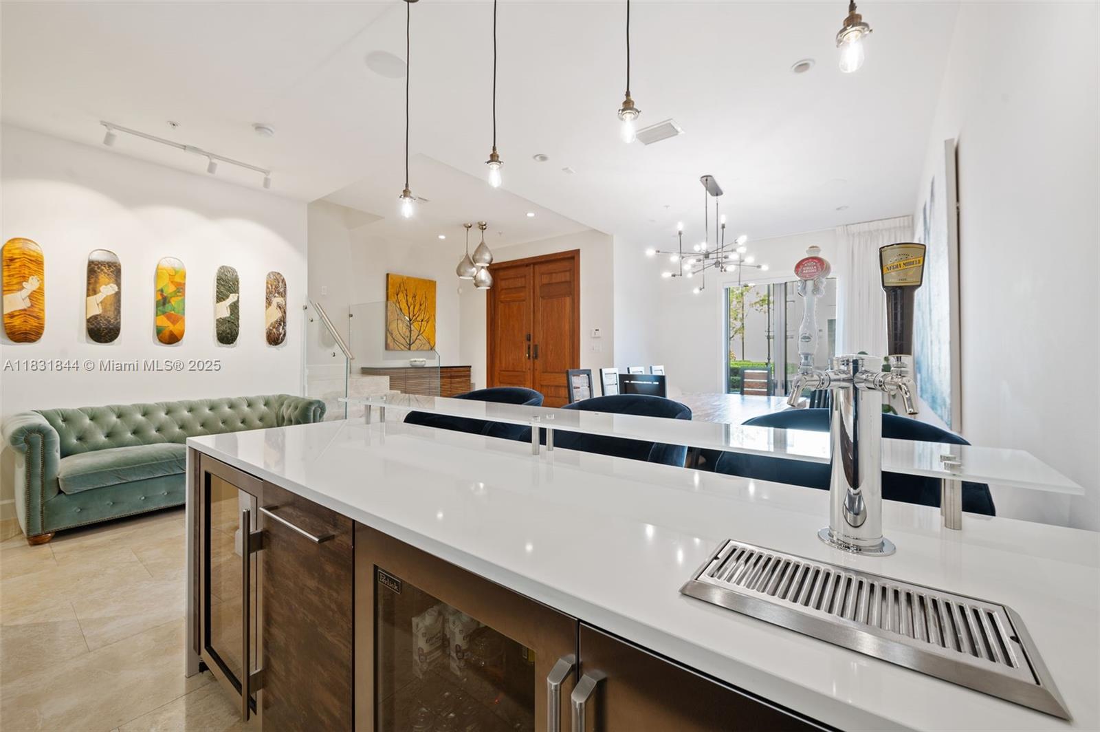 Miami, Florida, 33143, United States, 3 Bedrooms Bedrooms, ,4 BathroomsBathrooms,Residential,For Sale,1885416