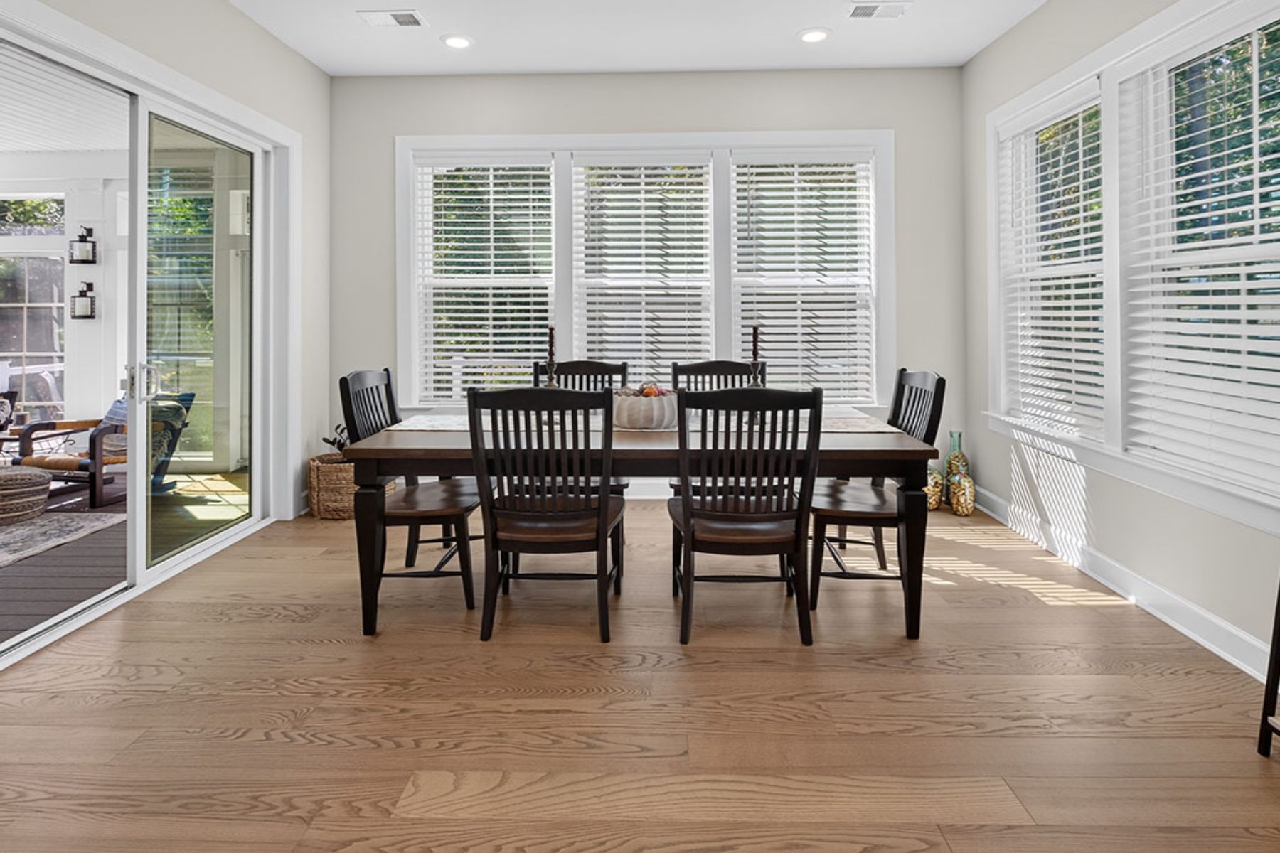  18374 Southampton Drive - 物件實景