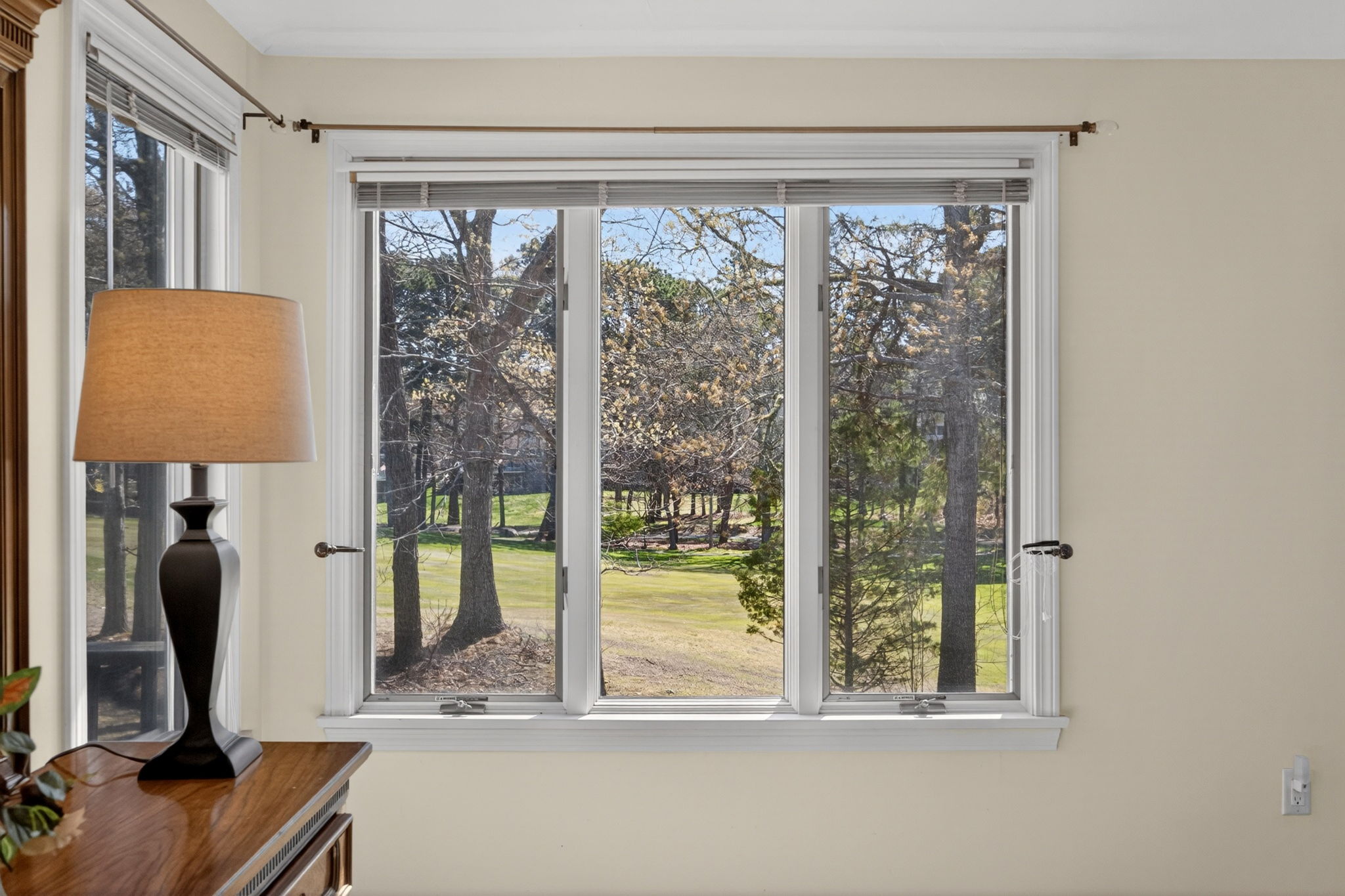  24 W Woods Circle, Yarmouth Port, MA, 02675 - 物件實景