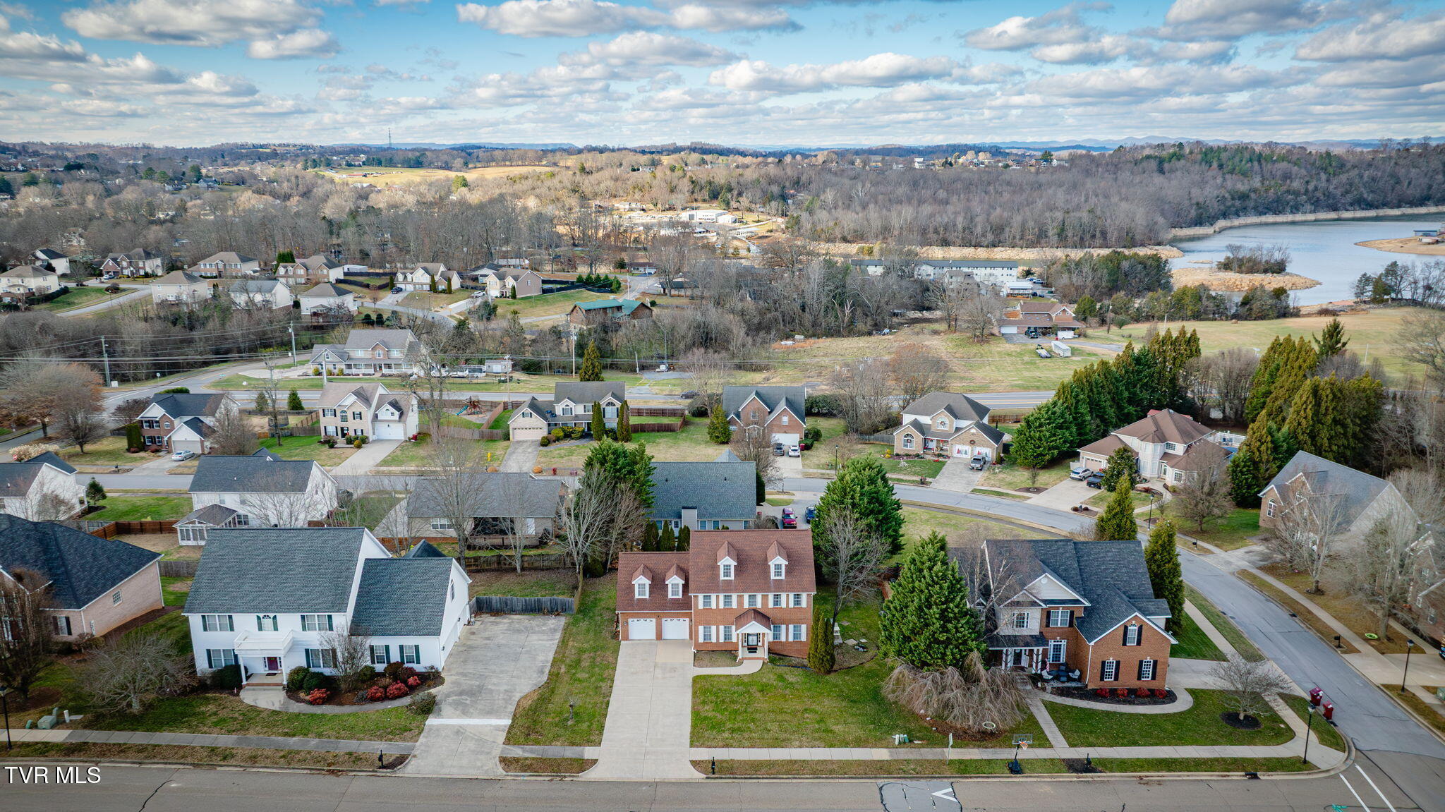 Johnson City, Tennessee, 37601, United States, 5 Bedrooms Bedrooms, ,4 BathroomsBathrooms,Residential,For Sale,2049001