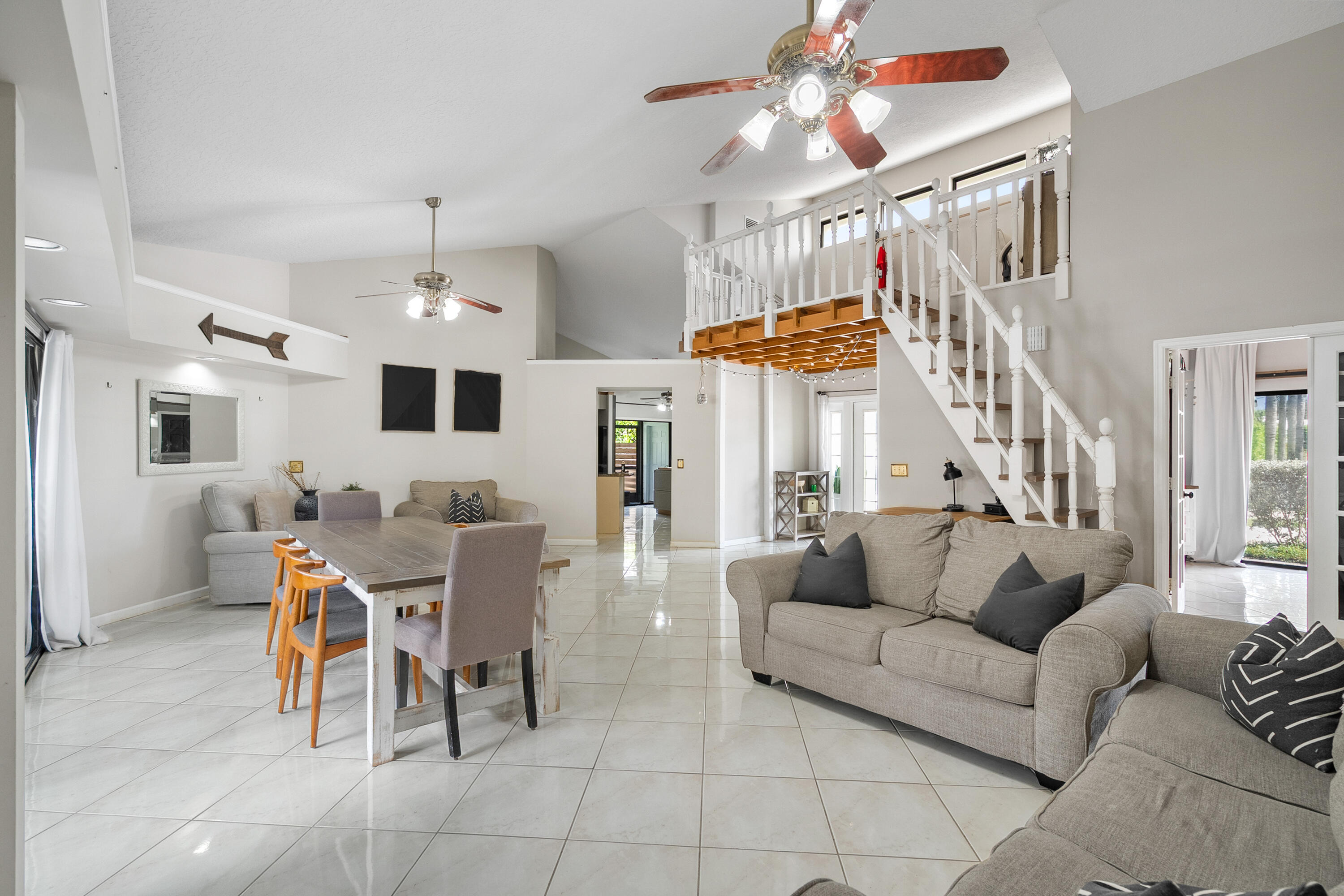 Hobe Sound, Florida, 33455, United States, 4 Bedrooms Bedrooms, ,2 BathroomsBathrooms,Residential,For Sale,1949192