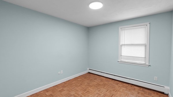 Southborough, Massachusetts, 01772, United States, 4 Bedrooms Bedrooms, ,3 BathroomsBathrooms,Residential,For Sale,1981487