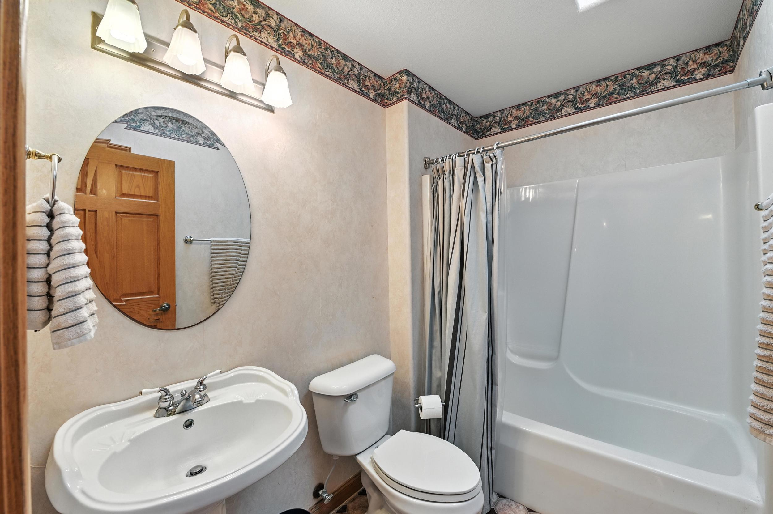 Slinger, Wisconsin, 53086, United States, 4 Bedrooms Bedrooms, ,3 BathroomsBathrooms,Residential,For Sale,1940965