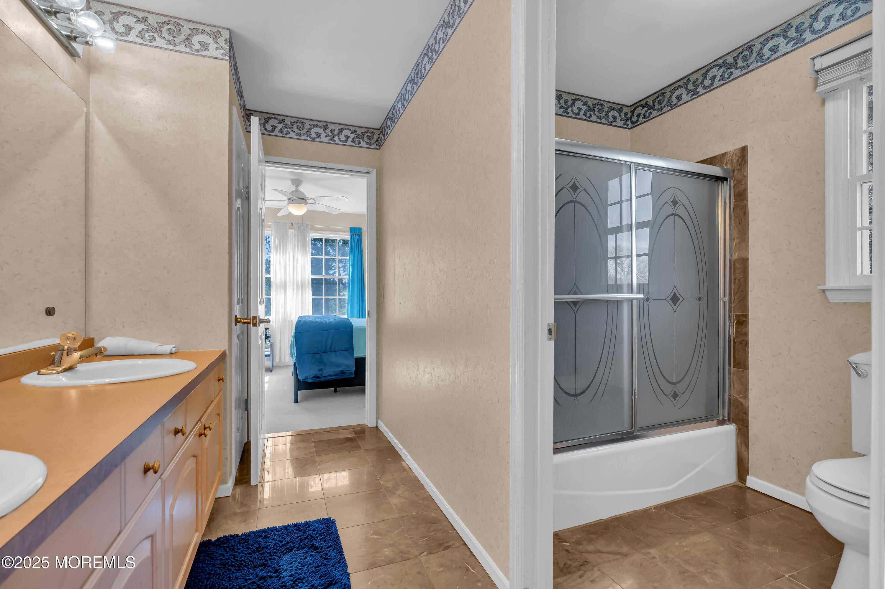 Manalapan, New Jersey, 07726, United States, 6 Bedrooms Bedrooms, ,5 BathroomsBathrooms,Residential,For Sale,1976013