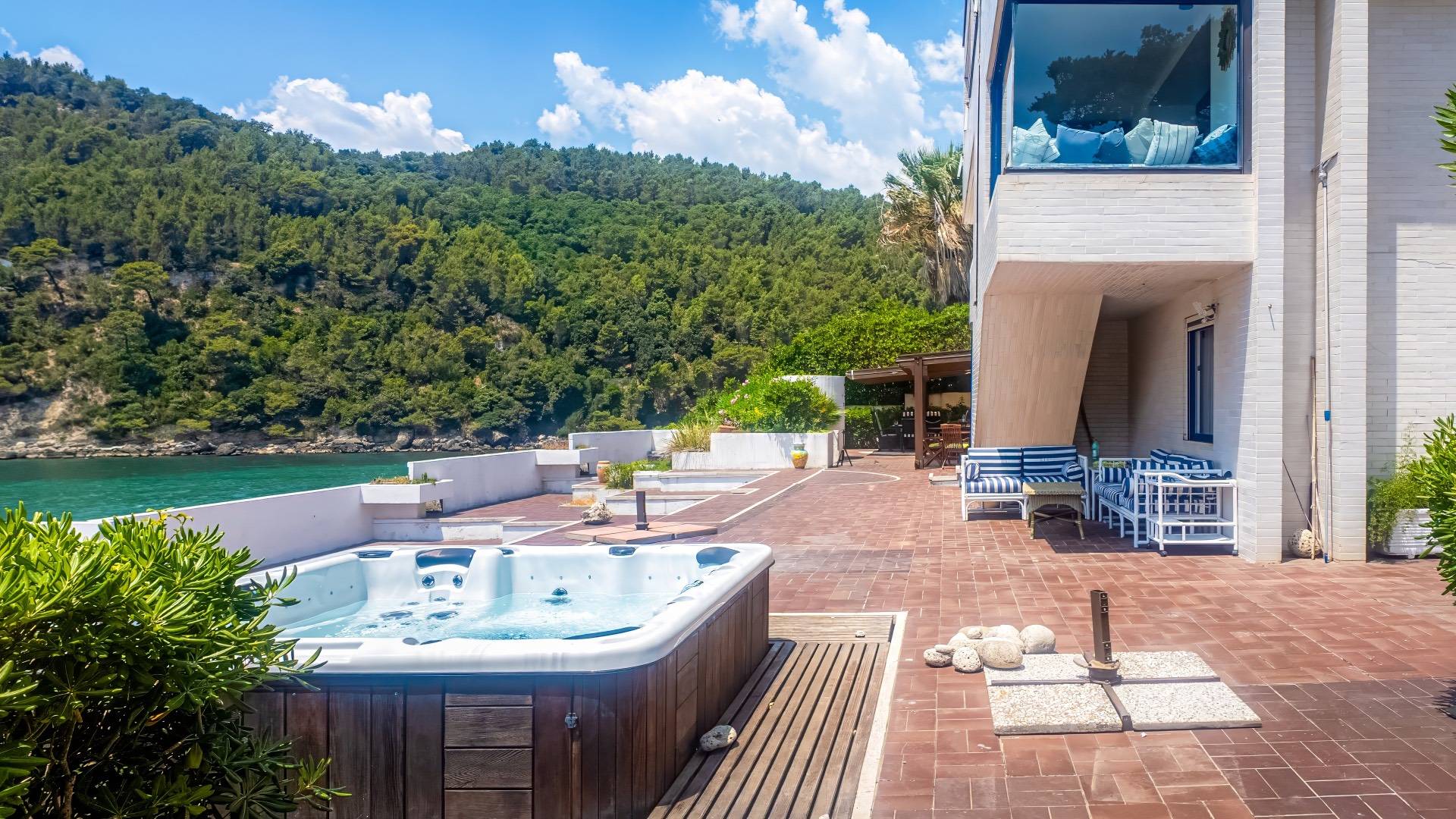 Minturno, Latina, 04026, IT, 9 Bedrooms Bedrooms, ,5 BathroomsBathrooms,Residential,For Sale,1882279