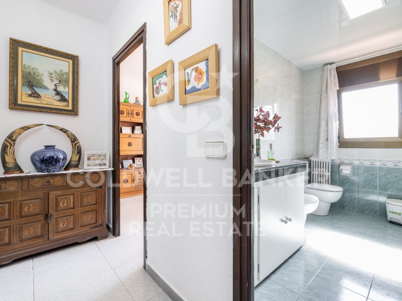 Sant Cugat del Vallès, Catalonia, ES, 5 Bedrooms Bedrooms, ,2 BathroomsBathrooms,Residential,For Sale,1759701