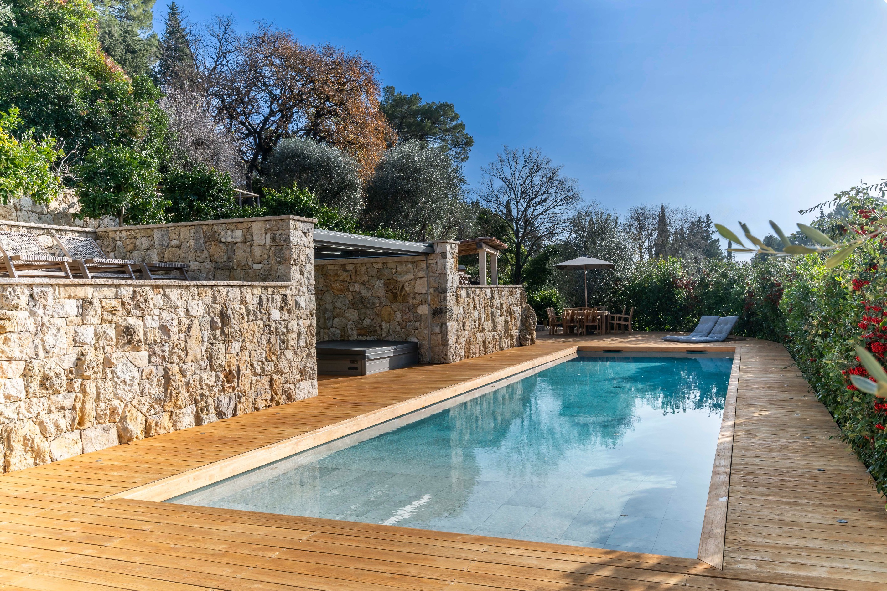  Mougins near Cannes, contemporary villa 283 sqm with pool in secure estate - 物件實景