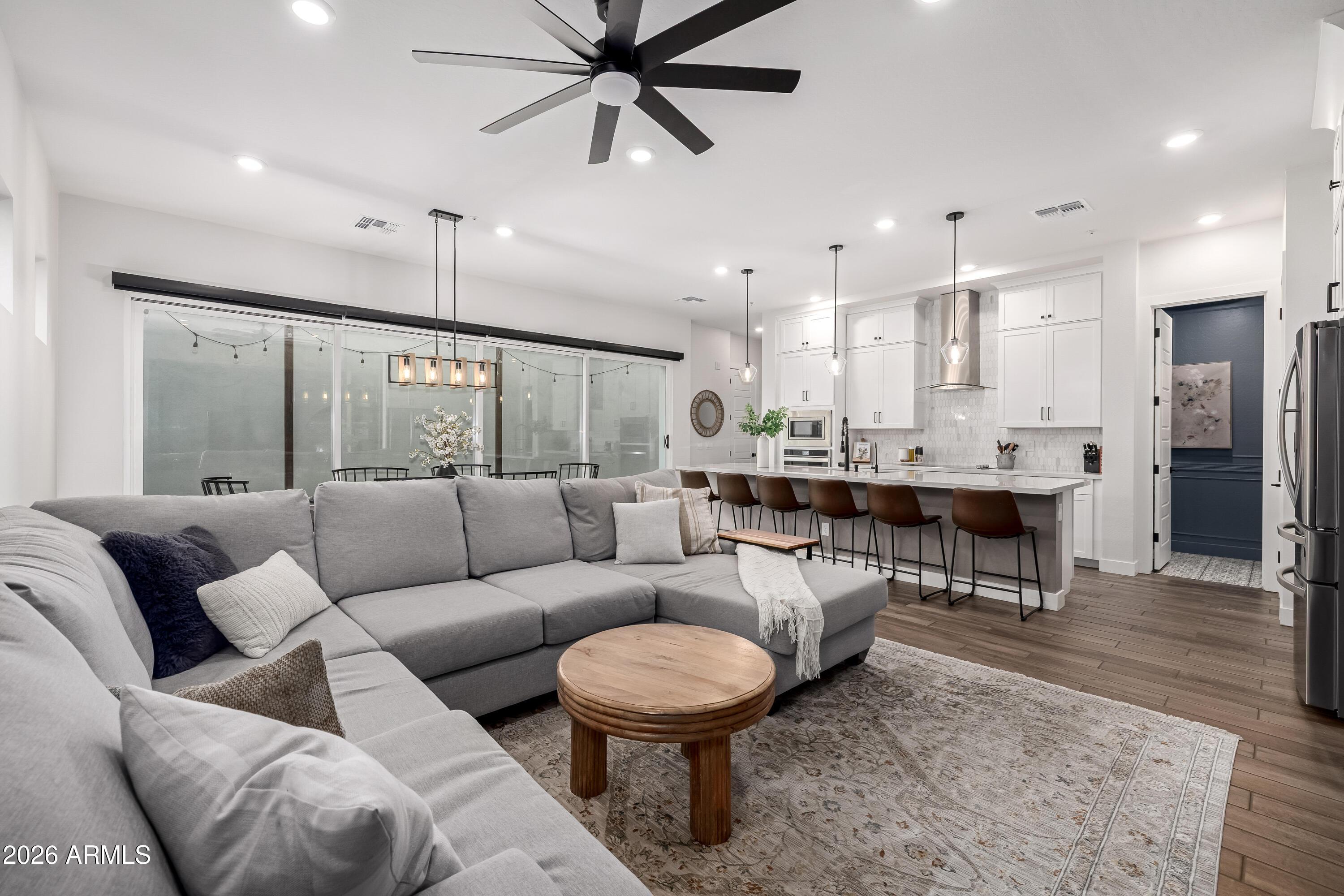 Chandler, Arizona, 85286, United States, 4 Bedrooms Bedrooms, ,4 BathroomsBathrooms,Residential,For Sale,2010447