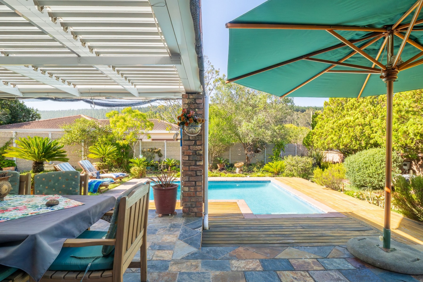  Stunning low-maintenance family home - 物件實景