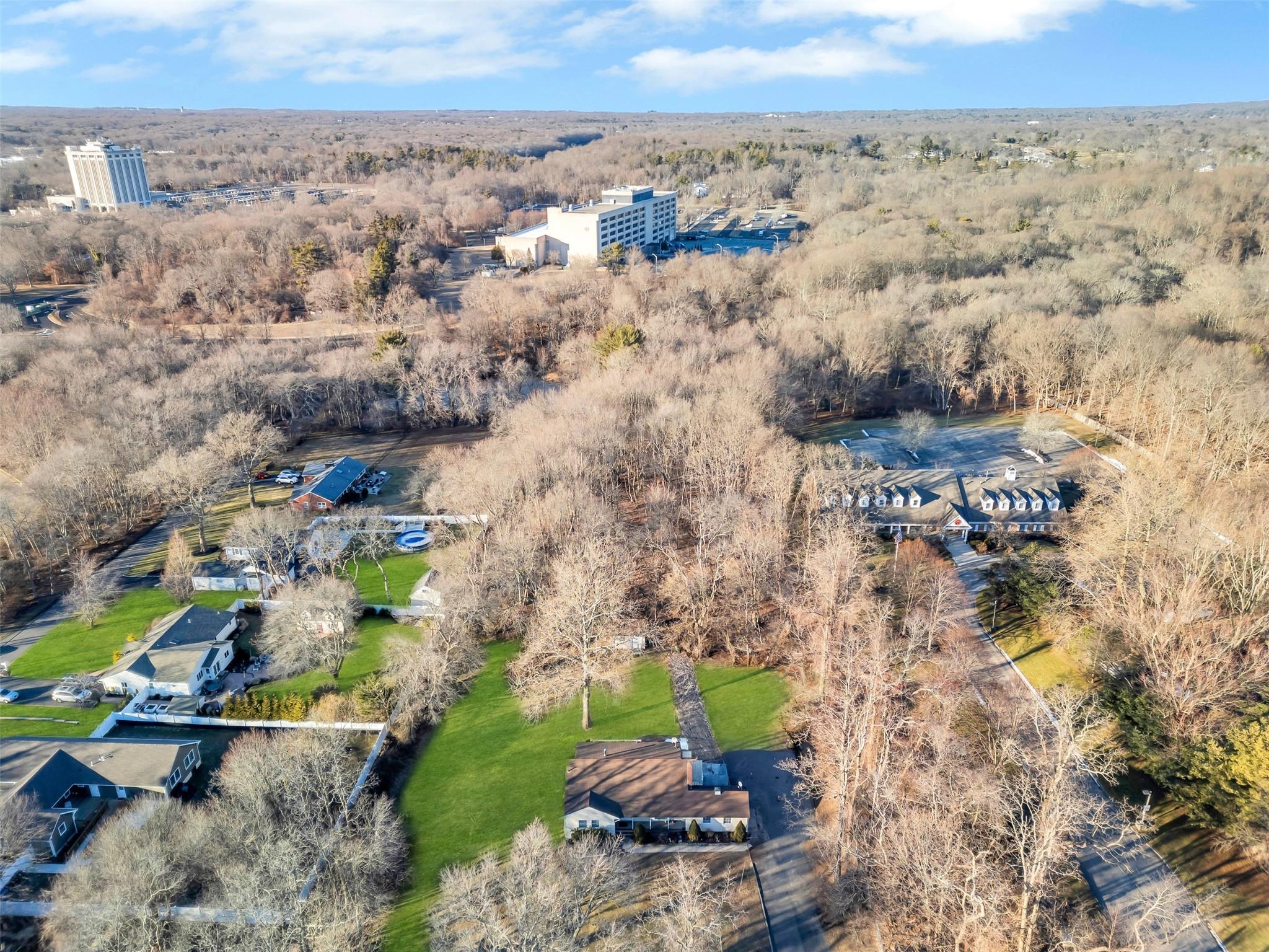 Hauppauge, New York, 11788, United States, 4 Bedrooms Bedrooms, ,2 BathroomsBathrooms,Residential,For Sale,1714342