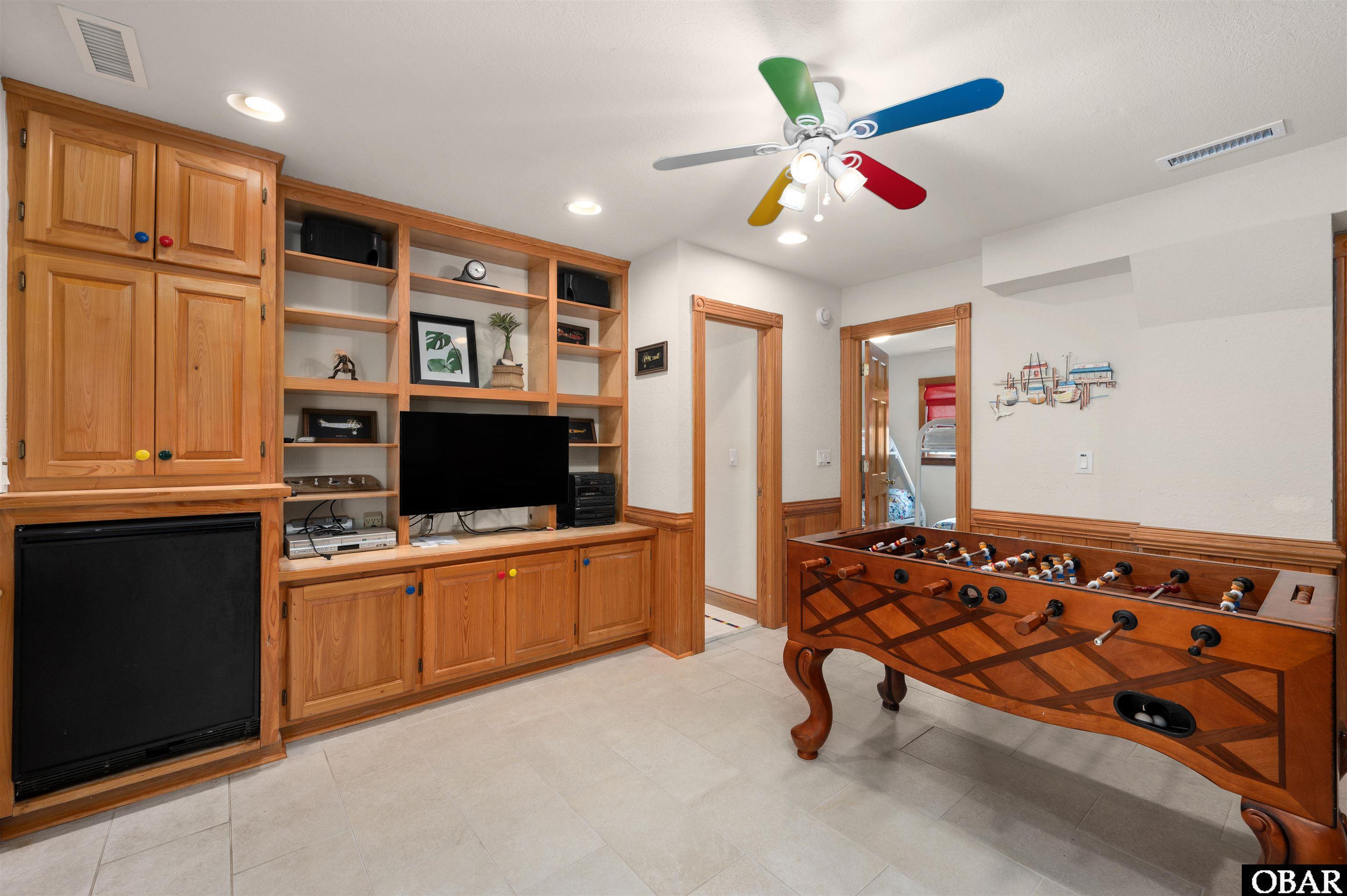 Corolla, North Carolina, 27927, United States, 6 Bedrooms Bedrooms, ,6 BathroomsBathrooms,Residential,For Sale,2048885