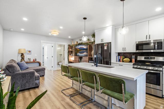 Salt Lake City, Utah, 84115, United States, 3 Bedrooms Bedrooms, ,3 BathroomsBathrooms,Residential,For Sale,1998699