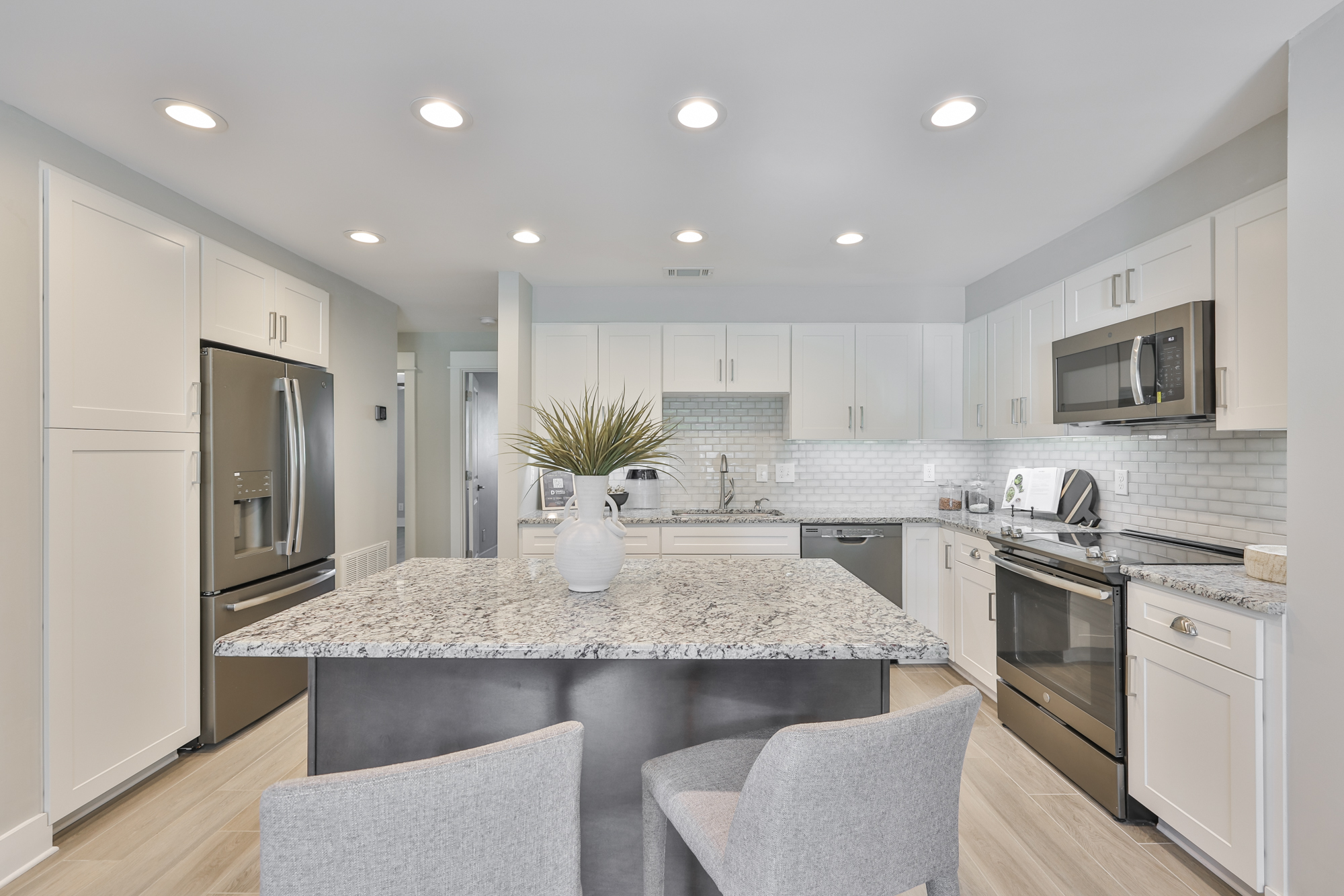 Tampa, Florida, 33616, United States, 3 Bedrooms Bedrooms, ,2 BathroomsBathrooms,Residential,For Sale,2009255