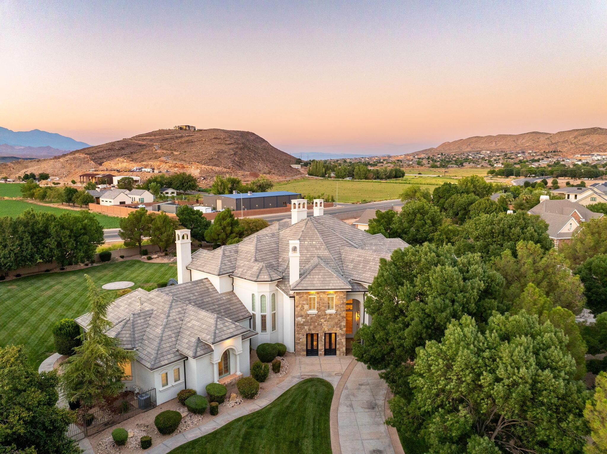 Washington, Utah, 84780, United States, 6 Bedrooms Bedrooms, ,8 BathroomsBathrooms,Residential,For Sale,1916312