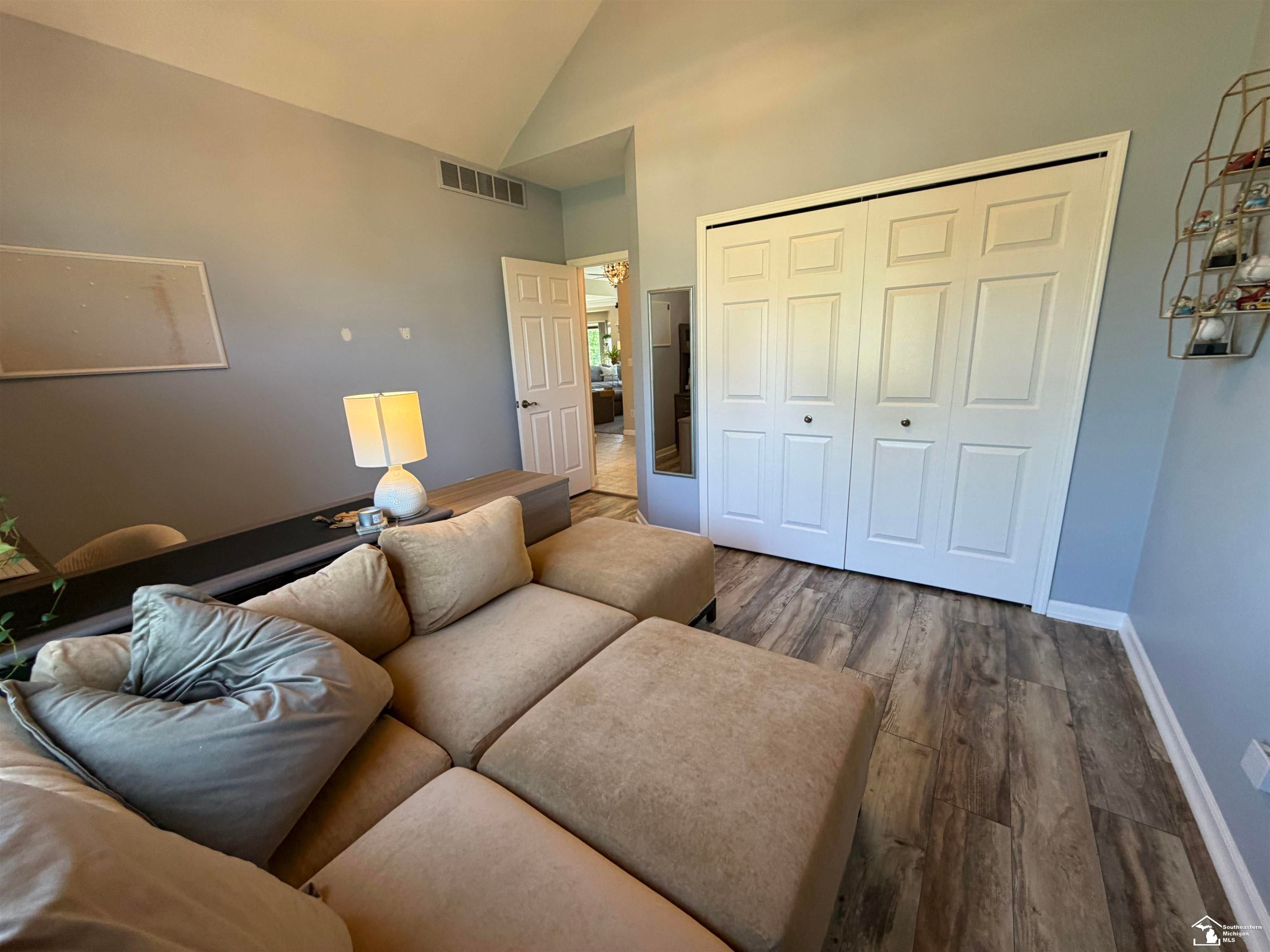 Newport, Michigan, 48166, United States, 3 Bedrooms Bedrooms, ,4 BathroomsBathrooms,Residential,For Sale,2048069