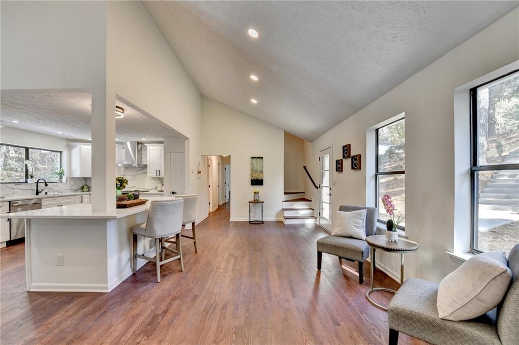 Roswell, Georgia, 30076, United States, 6 Bedrooms Bedrooms, ,3 BathroomsBathrooms,Residential,For Sale,2006214