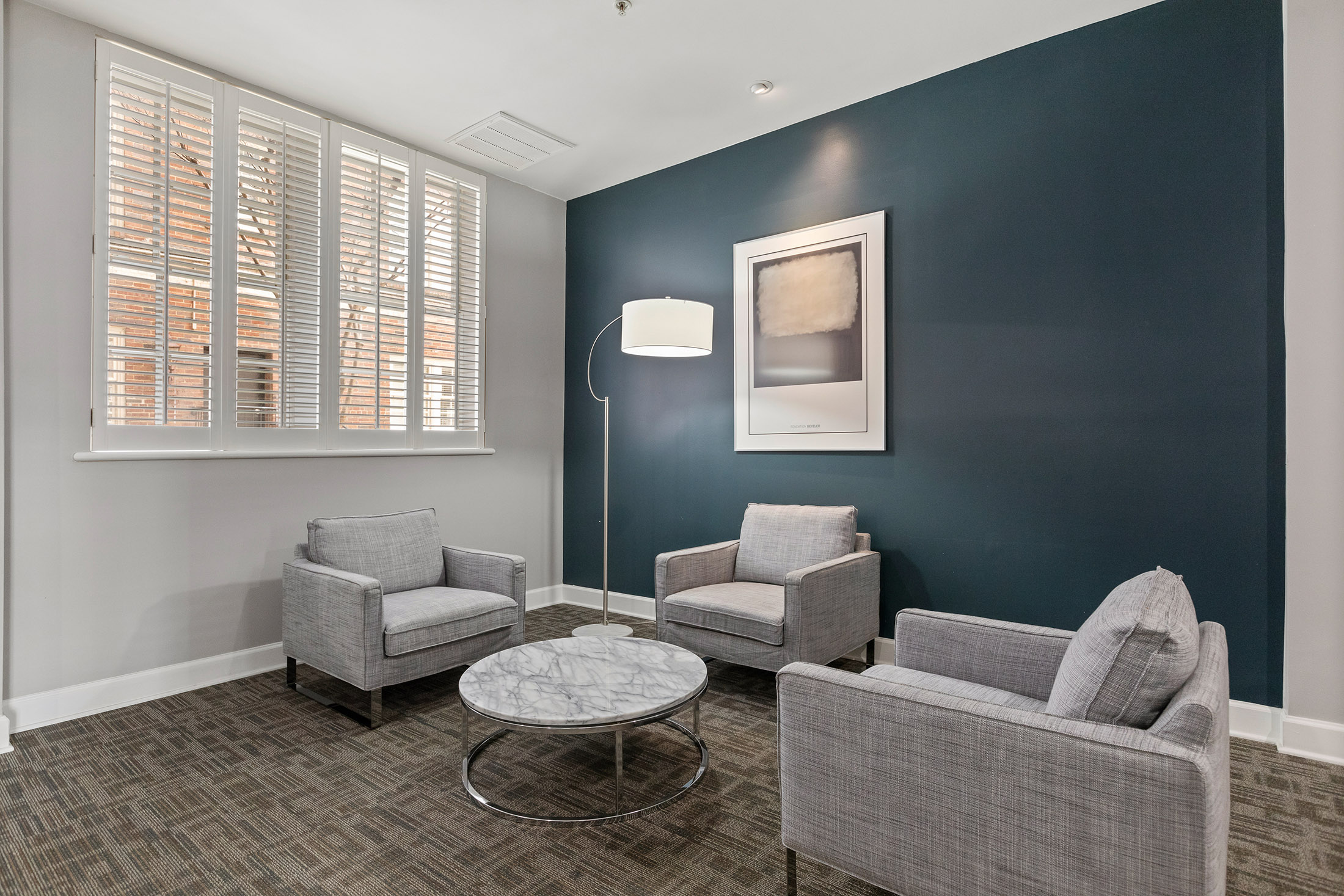  Spacious Heart-of-Midtown Condo - 物件實景