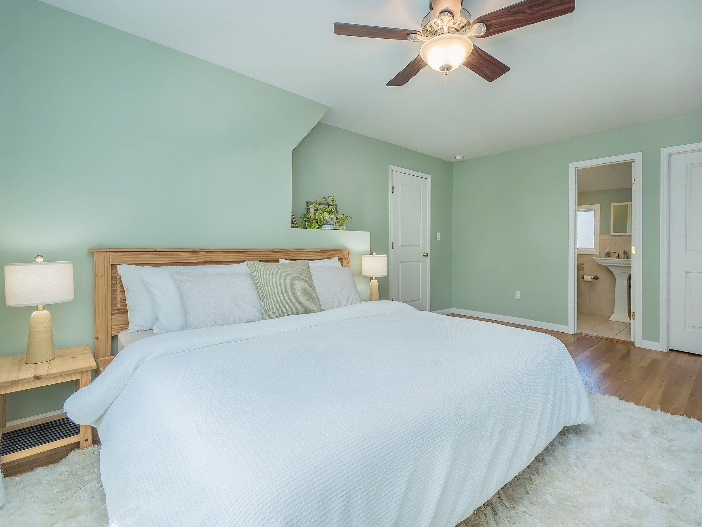  22 Andover Road, Port Washington, NY, 11050 - 物件實景